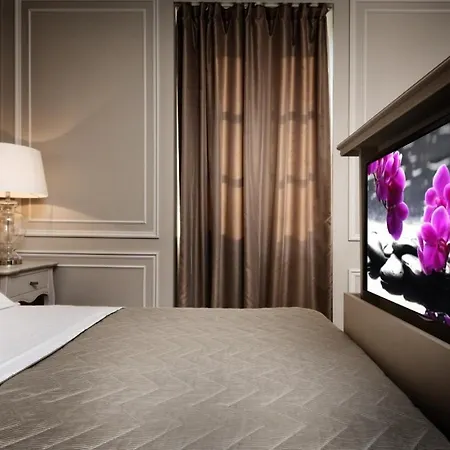 Valli Sleeps 8 With Pool And Wifi *