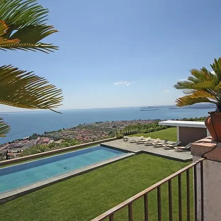 Villa Valli Sleeps 8 With Pool And Wifi *